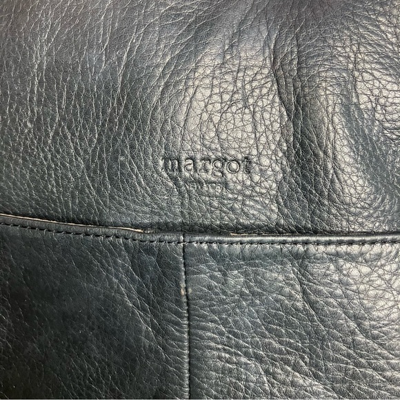 Margot‎ navy blue leather crossbody bag medium size - Picture 6 of 7